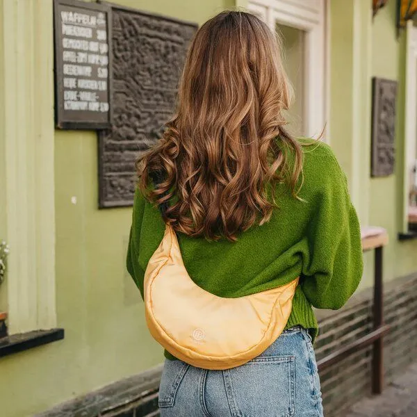 Airpaq Airpaq Moonbag Mini aus Autoschrott, Banana, – Produktbild 4 von 4
