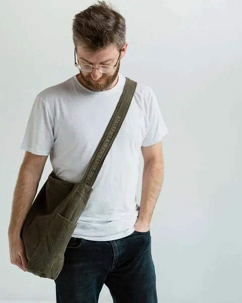 TINTOK TINTOK Mati Cord Tasche 100 % Bio-Baumwolle GOTS-zertifiziert, Khaki, – Produktbild 1 von 4