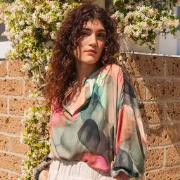 WiDDA berlin WiDDA berlin gemusterte Bluse MONYA clouds aus ECOVERO® – Produktbild 1 von 1