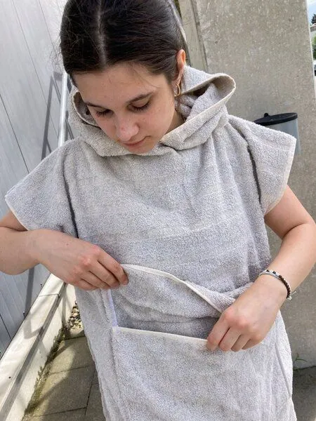 mio eco mio eco Hochwertiger Multipurpose Poncho aus Retoure-Handtüchern zero waste – Produktbild 4 von 4