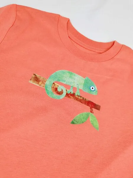 MelaDi Meladi Kinder Shirt aus Biobaumwolle - Chamäleon auf Orange – Produktbild 6 von 8