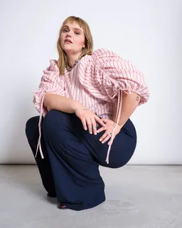 JAN N JUNE JAN N JUNE Damen vegan Bluse Mit Puffärmeln Und Noppen Hellrosa Gestreift – Produktbild 1 von 1