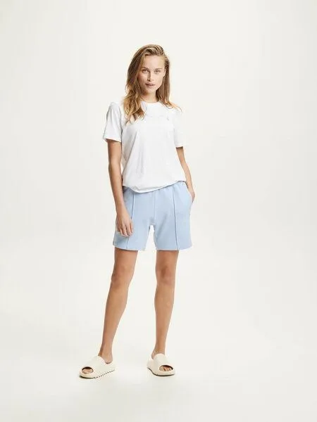 KnowledgeCotton Apparel KnowledgeCotton Apparel Damen Sweatshorts "SWEAT SHORTS" aus Biobaumwolle - Chambray Blue, GOTS zertifiziert – Produktbild 1 von 3