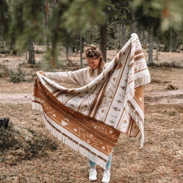 Steppenwolle Steppenwolle Wolldecke aus 100% Schurwolle | Kuscheldecke mit Muster & Fransen | Made in EU – Produktbild 1 von 4