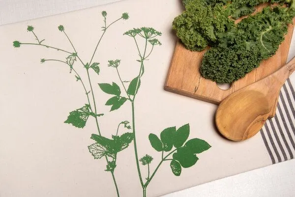 Hirschkind Hirschkind Bio & Fair-Trade-Geschirrtuch "Lovely Unkraut", Natur, – Produktbild 1 von 2