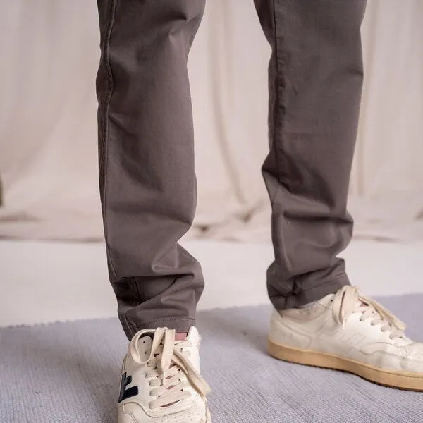 Vresh Clothing Vresh Clothing Vabiolo - Chino aus Biobaumwoll-Mix, Grau, – Produktbild 3 von 4
