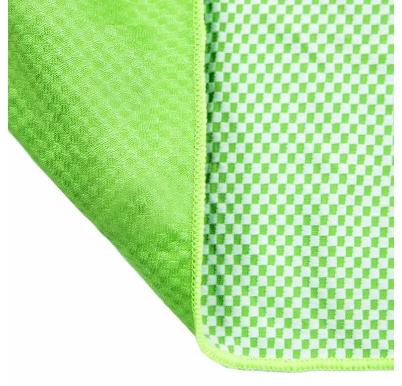 pandoo pandoo Reisehandtuch Reisehandtuch mit Bambus Aktivkohlefasern, Grün, – Produktbild 4 von 5