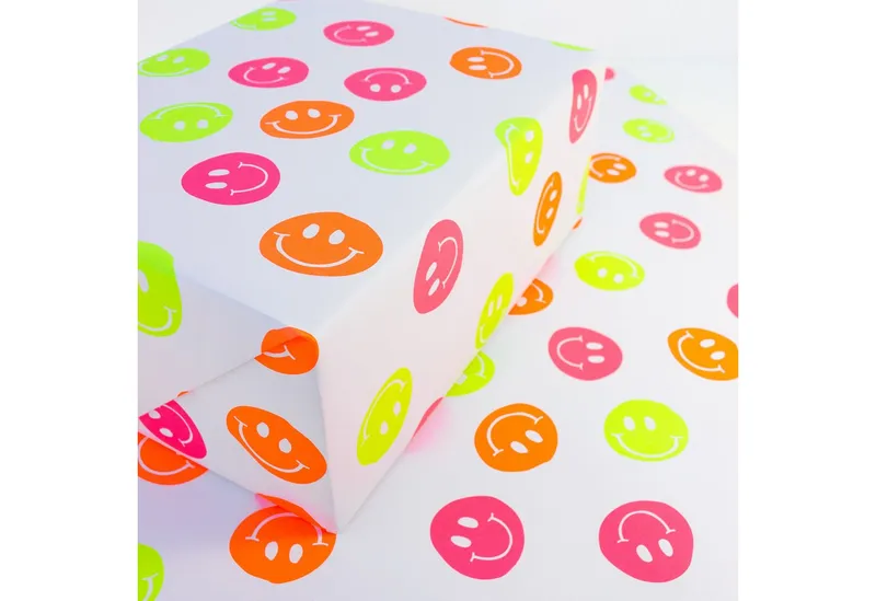 Bow & Hummingbird Bow & Hummingbird Geschenkpapier "Smiley" aus Recyclingpapier – Produktbild 6 von 8