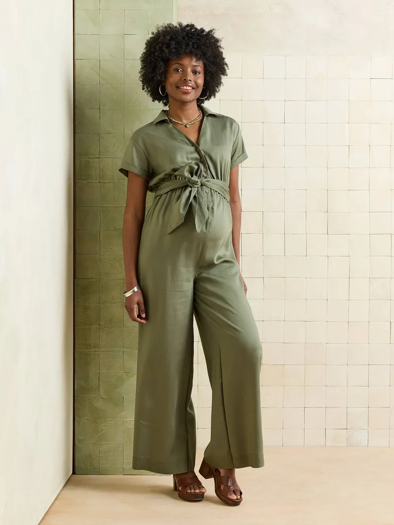 Vertbaudet Kurzärmeliger Jumpsuit für Schwangerschaft und Stillzeit aus Lyocell, Olivgrün, – Produktbild 2 von 4