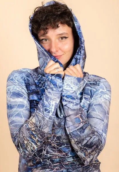 Die rote Zora Die rote Zora Zora Hoodie mit Muster, Ice (blau gemustert), – Produktbild 1 von 4