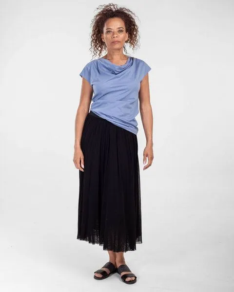 Alma & Lovis Alma & Lovis Shirt mit Wasserfall-Ausschnitt, aus Bio-Baumwolle | Short Cascade, Blau, – Produktbild 2 von 4
