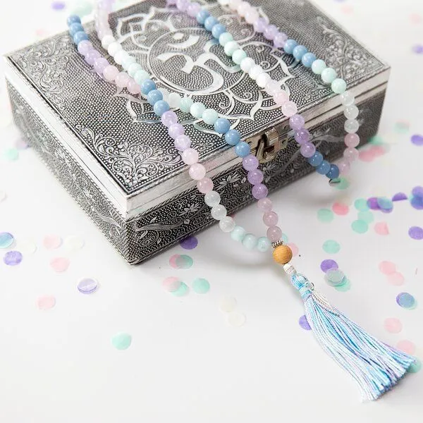 Divasya Divasya Mala-Kette "Schutzengel" aus Angelit, Amethyst, Rosenquarz & Selenit – Produktbild 3 von 4