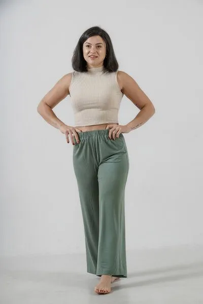 YogiLiebe YogiLiebe Yoga Pant "Mukti" Tencel, Sage, – Produktbild 1 von 4