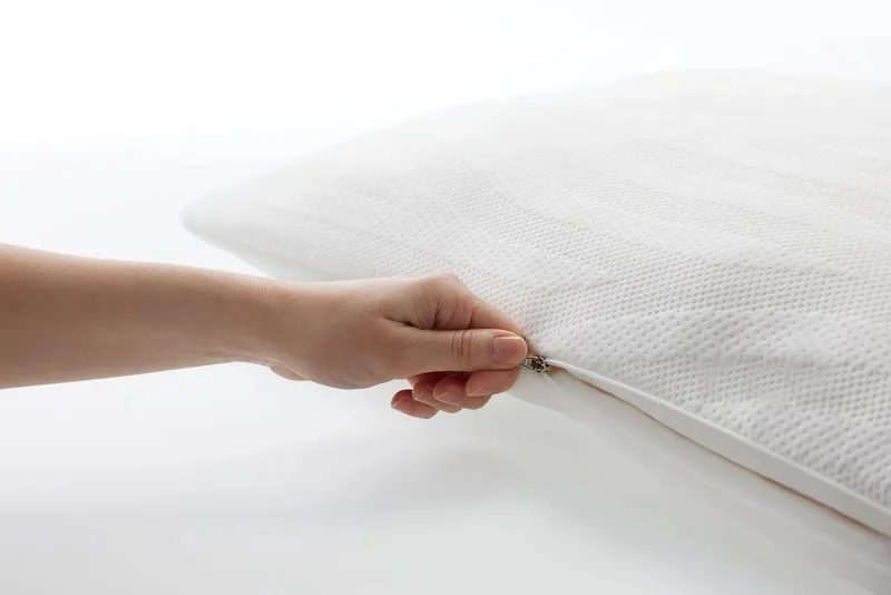 TEMPUR Kopfkissen TEMPUR® Comfort PureClean Schlafkissen, Rückenschläfer, Seitenschläfer, Bauchschläfer, komplett waschbar, OEKO-TEX MADE IN GREEN Label – Produktbild 4 von 5