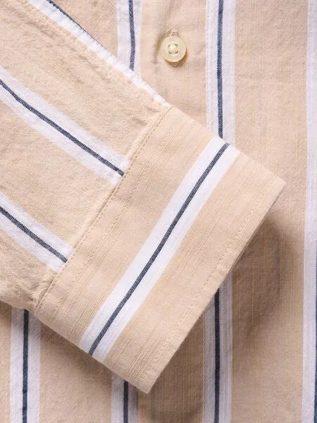 KnowledgeCotton Apparel KnowledgeCotton Apparel Hemd gestreift - Relaxed fit striped cotton shirt - aus Bio-Baumwolle, Natur (safari), – Produktbild 3 von 4