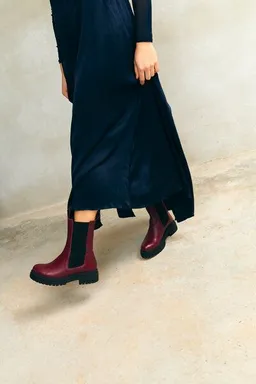 Jutelaune Jutelaune Alberta Burgundy Chelsea High Boots – Produktbild 1 von 1
