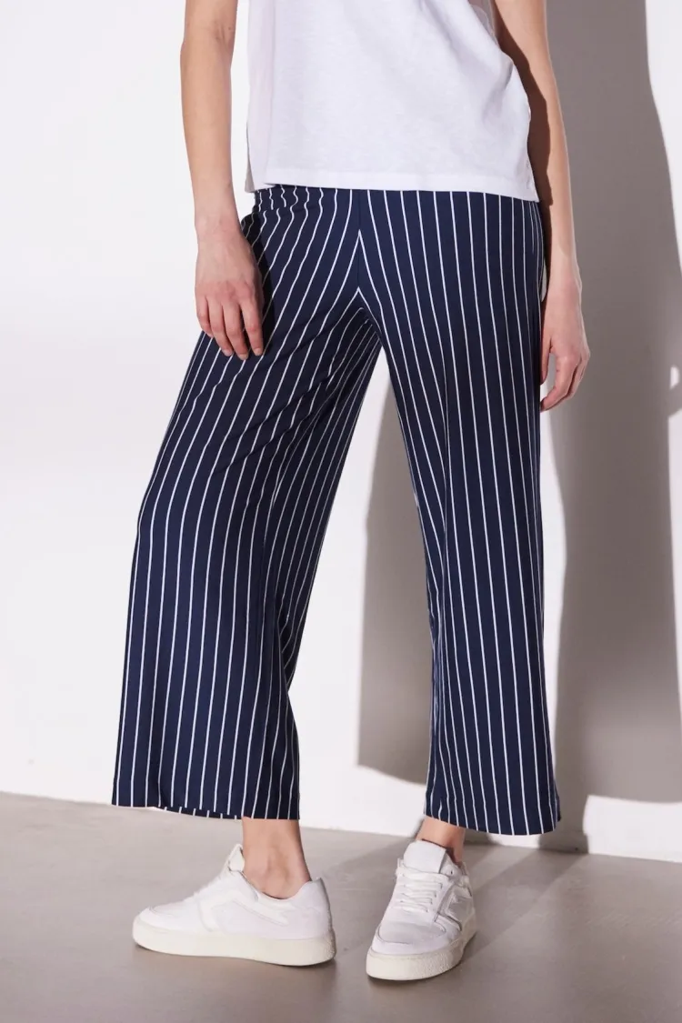LAURIE LAURIE Damen vegan Lose Hose Crop Jersey Donna Navy Stripe, Extra dunkelblau, – Produktbild 2 von 2