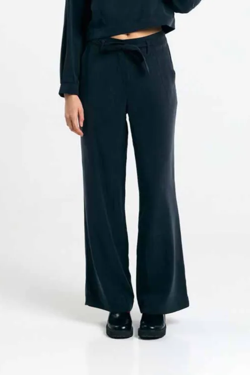 SUITE13LAB SUITE13LAB Damen vegan Hose Eo Schwarz, Schwarz, – Produktbild 3 von 4