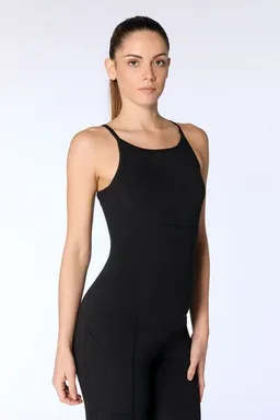 True North True North Damen Sport Top aus TENCEL Modal Tanktop T-shirt mit integriertem Bustier 1222 – Produktbild 1 von 1