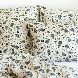 Lesen - Design-Bettwäsche Lesen - Design-Bettwäsche Bettwäsche-Set aus 100% BIO-Baumwollsatin - Farne – Produktbild 1 von 1