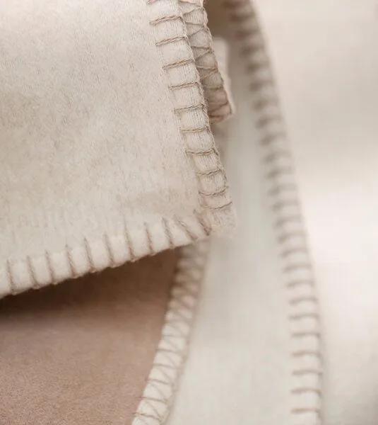 david fussenegger David Fussenegger Kuscheldecke Dolde aus Biobaumwolle, Naturweiß, – Produktbild 2 von 4