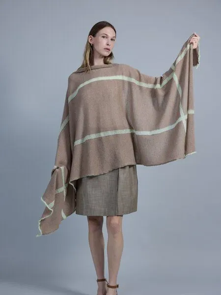 Susan's Fashion Susan's Fashion beige-brauner Merinowollschal Theresa, Beige, – Produktbild 4 von 4