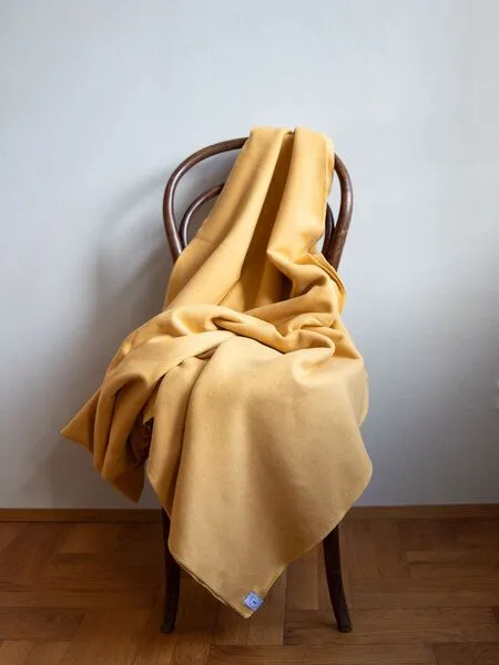 Ecostories Ecostories Biofleece Wohndecken 150 x 200 cm, Senf, – Produktbild 1 von 2