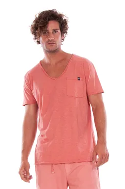 RAVENS VIEW IBIZA RAVENS VIEW IBIZA Herren vegan T-Shirt V-Ausschnitt Wild Pocket Clay – Produktbild 1 von 1