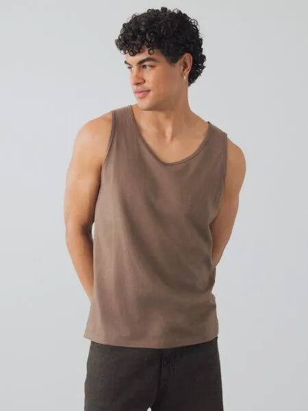 Honest Basics Honest Basics Herren Muskeltank aus Bio- und recycelter Baumwolle, Teak, – Produktbild 1 von 4
