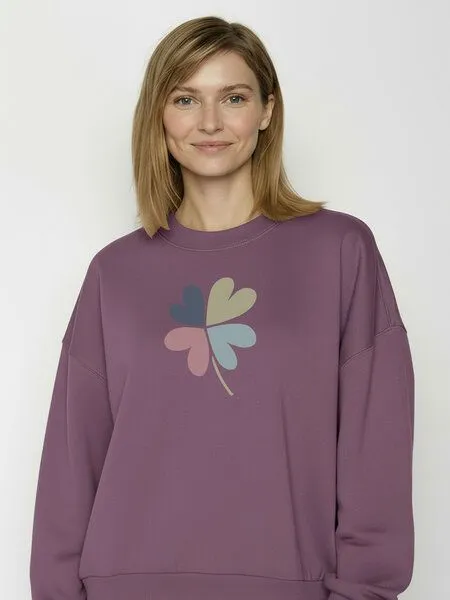 GreenBomb GREENBOMB Clover Core - Lässiges Sweatshirt aus Bio-Baumwolle / hochwertiger Print / GOTS / Fair & Vegan, Lila (moorberry), – Produktbild 2 von 4