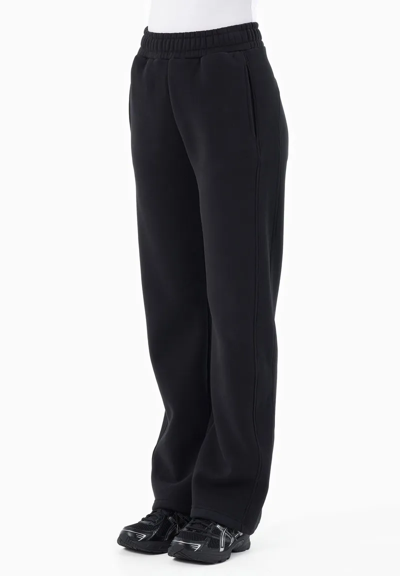 ORGANICATION ORGANICATION Damen vegan Sweatpants Polly Schwarz, Schwarz, – Produktbild 1 von 2