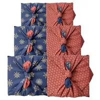 FabRap Gift Wrap FabRap Gift Wrap Wiederverwendbare Geschenkverpackung Furoshiki - FabRap Set mit drei Größen (doppelseitig), Ruby & midnight snowflakes, – Produktbild 1 von 1