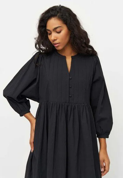 KnowledgeCotton Apparel KnowledgeCotton Apparel Heavy Seersucker A-Shape Midi Dress - Bio-Baumwollmix, Black jet (schwarz), – Produktbild 3 von 4