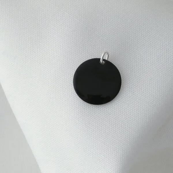 BELLYBIRD Jewellery BELLYBIRD Jewellery Halskette - emailliertes Plättchen, Anhänger aus Silber mit Emaille, Schwarz, – Produktbild 4 von 6