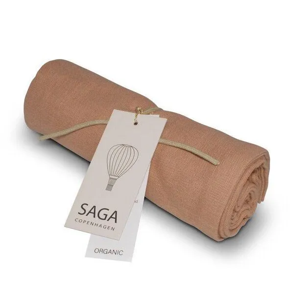 Saga Copenhagen Saga Copenhagen Windeltuch aus Bio Baumwolle Musselin 70×70 cm, Coral, – Produktbild 1 von 4