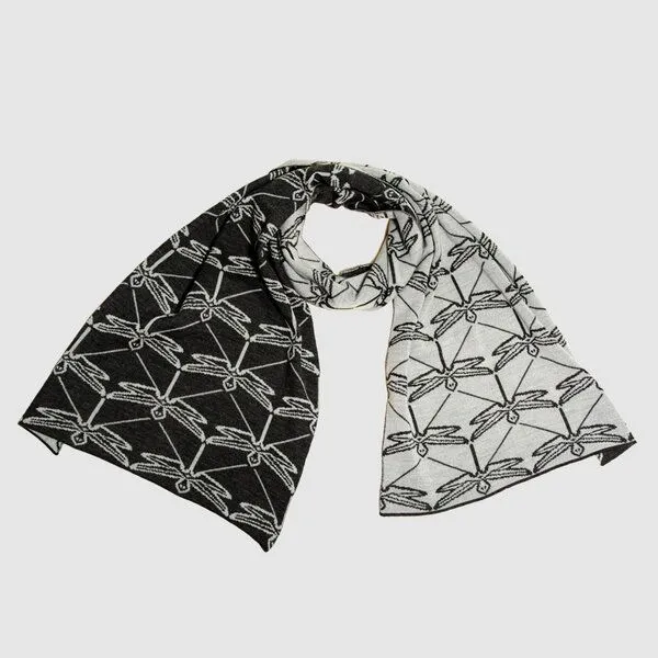 LANARTO slow fashion LANARTO slow fashion Schal Muster 'Libelle' zweifarbig gestrickt aus Merinowolle, Grau (hell&dunkel), – Produktbild 3 von 3