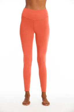 RAVENS VIEW IBIZA RAVENS VIEW IBIZA Damen vegan Yoga Legging Plus Terracotta – Produktbild 1 von 1