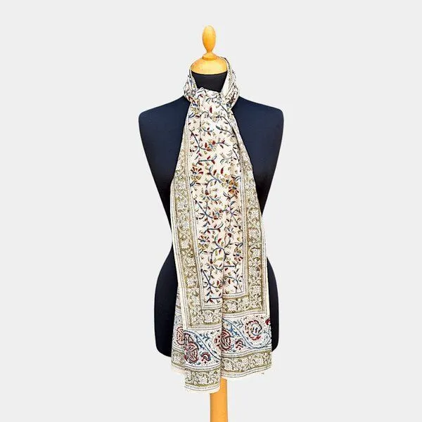 Der Lindwurm Der Lindwurm Kalamkari- Schal , Handdruck mit Pflanzenfarben, Rot/blau/grün/beige, – Produktbild 2 von 2