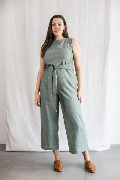 Jyoti - Fair Works Jyoti - Fair Works Bio-Baumwoll Jumpsuit Anusha, Eukalyptus, – Produktbild 1 von 3