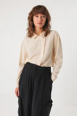 SKFK SKFK Damen vegan Hemd Karmele Beige – Produktbild 1 von 1