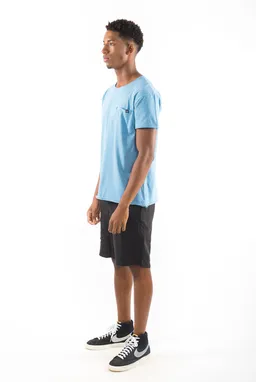 RAVENS VIEW IBIZA RAVENS VIEW IBIZA Herren vegan T-Shirt Rundhalsausschnitt Wild Pocket Faded Denim Blau – Produktbild 1 von 1