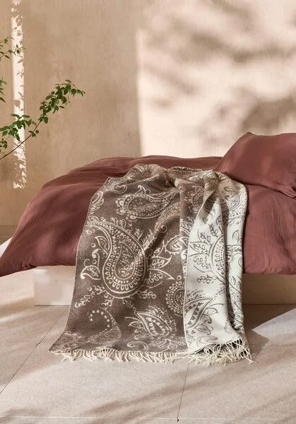 hessnatur hessnatur Plaid AMARA aus reiner Bio-Lambswool, Naturbraun, – Produktbild 1 von 4