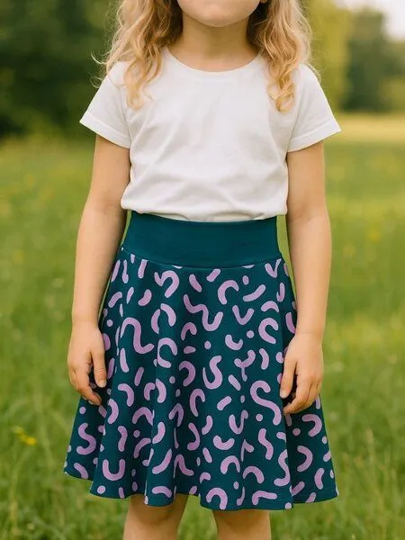 Babbily Babbily Skort Mädchen mit Bewegungsfreiheit | integrierte Shorts, weicher Bund | Bio & Ecovero, Grün, – Produktbild 1 von 4