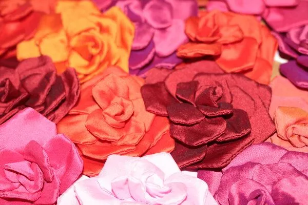 Schönes aus Indochina Schönes aus Indochina Seidenrose, Rotpink, – Produktbild 1 von 1
