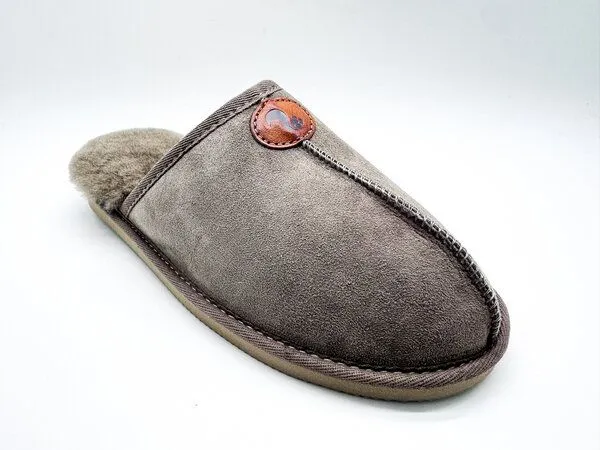 thies Pantoffel aus Schaffell "thies Grumpy Dad Slipper", fair produziert, Elephant grey, – Produktbild 3 von 4