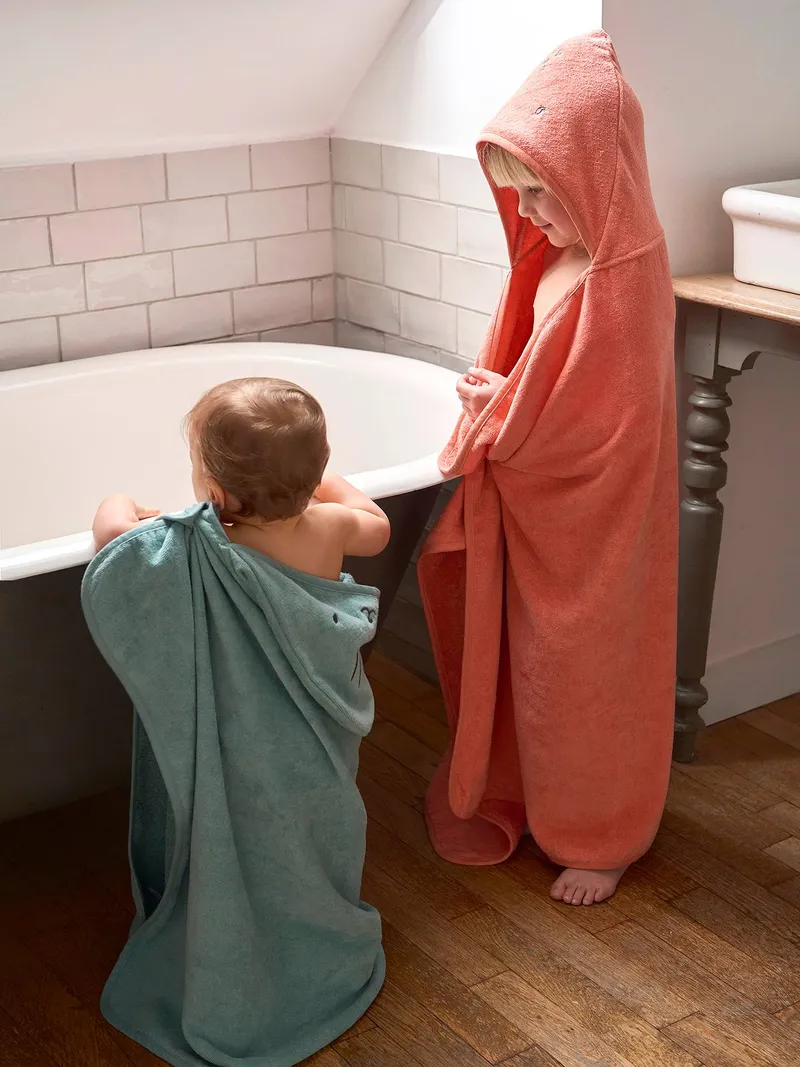 Vertbaudet Baby & Kinder Kapuzenbadetuch BASIC, Grün, – Produktbild 3 von 4