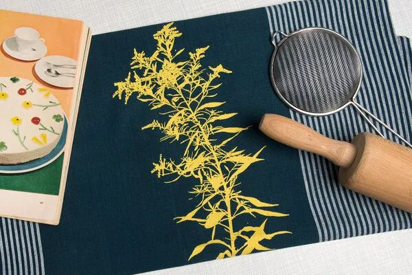 Hirschkind Hirschkind Bio & Fair-Trade-Geschirrtuch "Goldraute", Petrol, – Produktbild 2 von 3