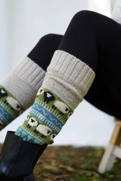 Haus of Namaste Haus of Namaste Beinstulpen aus 100 % Lammwolle im Fair-Isle-Muster – Produktbild 3 von 4