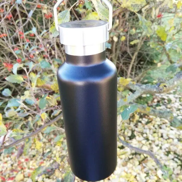 Dora's Dora's Retro-Thermosflasche (0,5l) – Doppelwandiger Edelstahl, Schwarz, – Produktbild 3 von 4