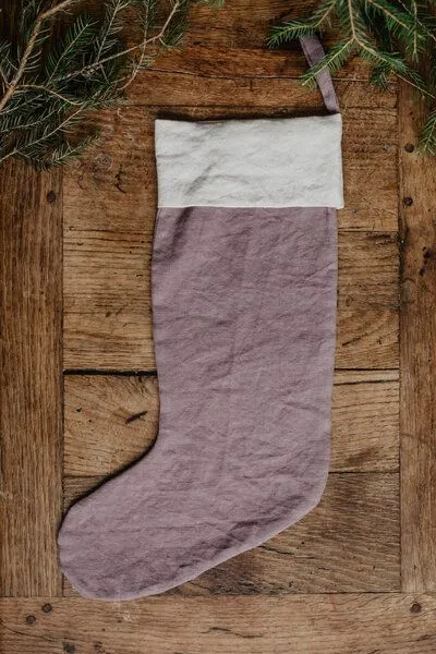 AmourLinen AmourLinen Weihnachtsstrumpf aus Leinen, Lila, – Produktbild 1 von 2